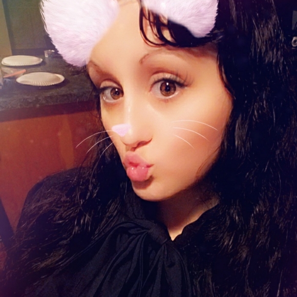 Meet your Posher, Stormie Rose - Picture 4 of 16